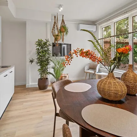 Appartement Private W Small Garden, Airco, Kitchen *