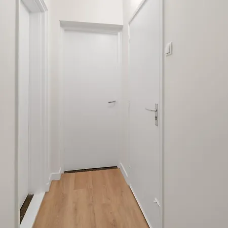 Private W Small Garden, Airco, Kitchen