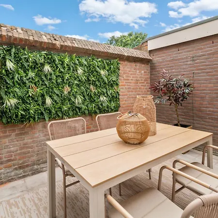 Private W Small Garden, Airco, Kitchen Appartement Wouw
