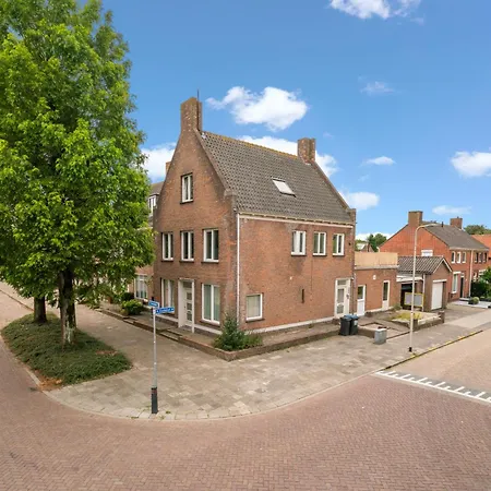 Appartement Private W Small Garden, Airco, Kitchen Wouw